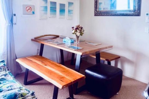 Ocean Apartment - dining table