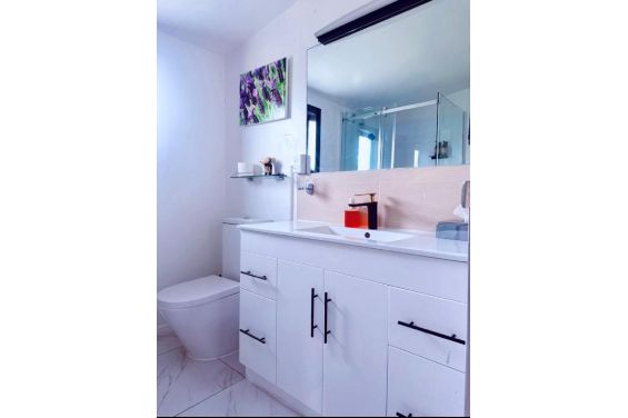 Ocean Apartment - bathroom